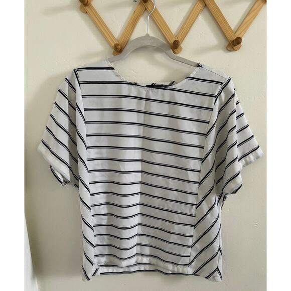 The Limited Top Women's Small White Black Stripes Short Sleeves Relaxed Fit - Picture 1 of 6